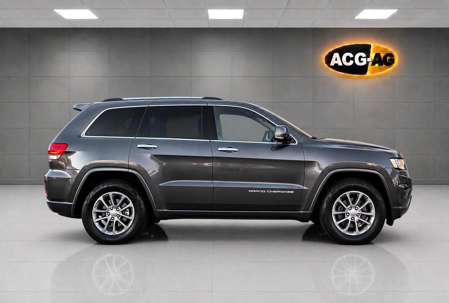 JEEP Grand Cherokee 3.0 CRD Overland Automatic ** Voll-Leder ** Gr-Navi ** RF-Kamera ** Anh-Kupplung ** Panorama-Glasdach ** Ab MFK-image-5