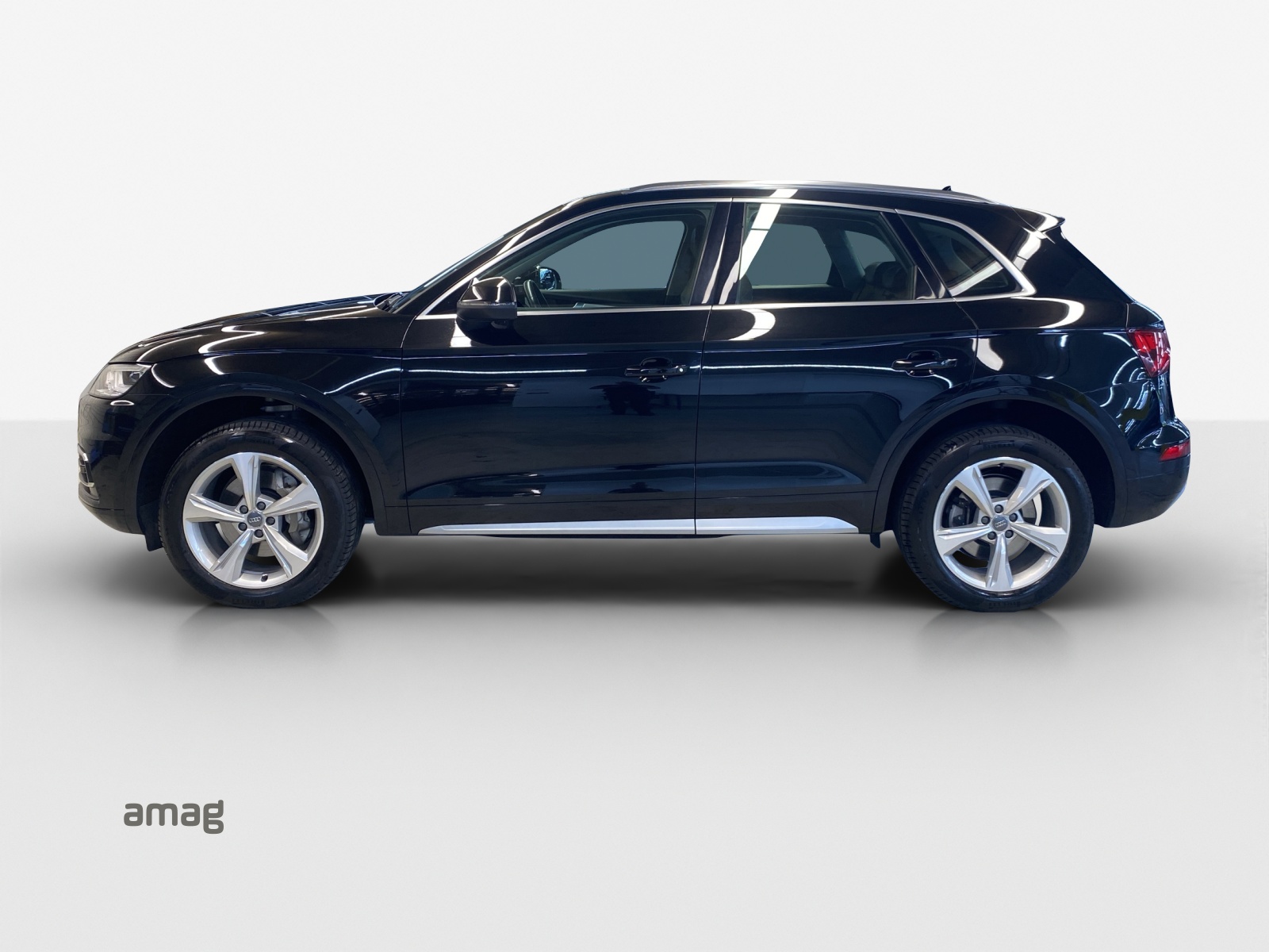 AUDI Q5 45 TFSI sport quattro S-tronic-showroom-element-1
