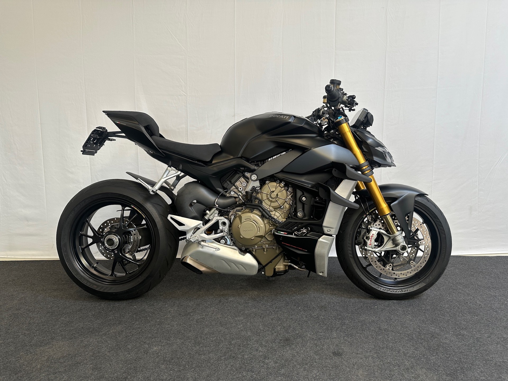 DUCATI Streetfighter V4 S-showroom-element-1