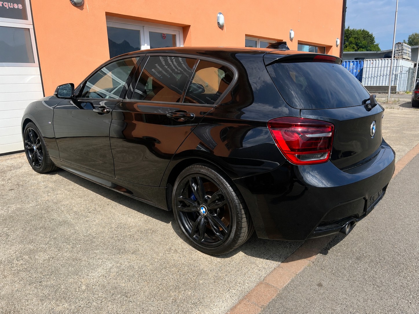 BMW M135i xDrive Steptronic-image-1