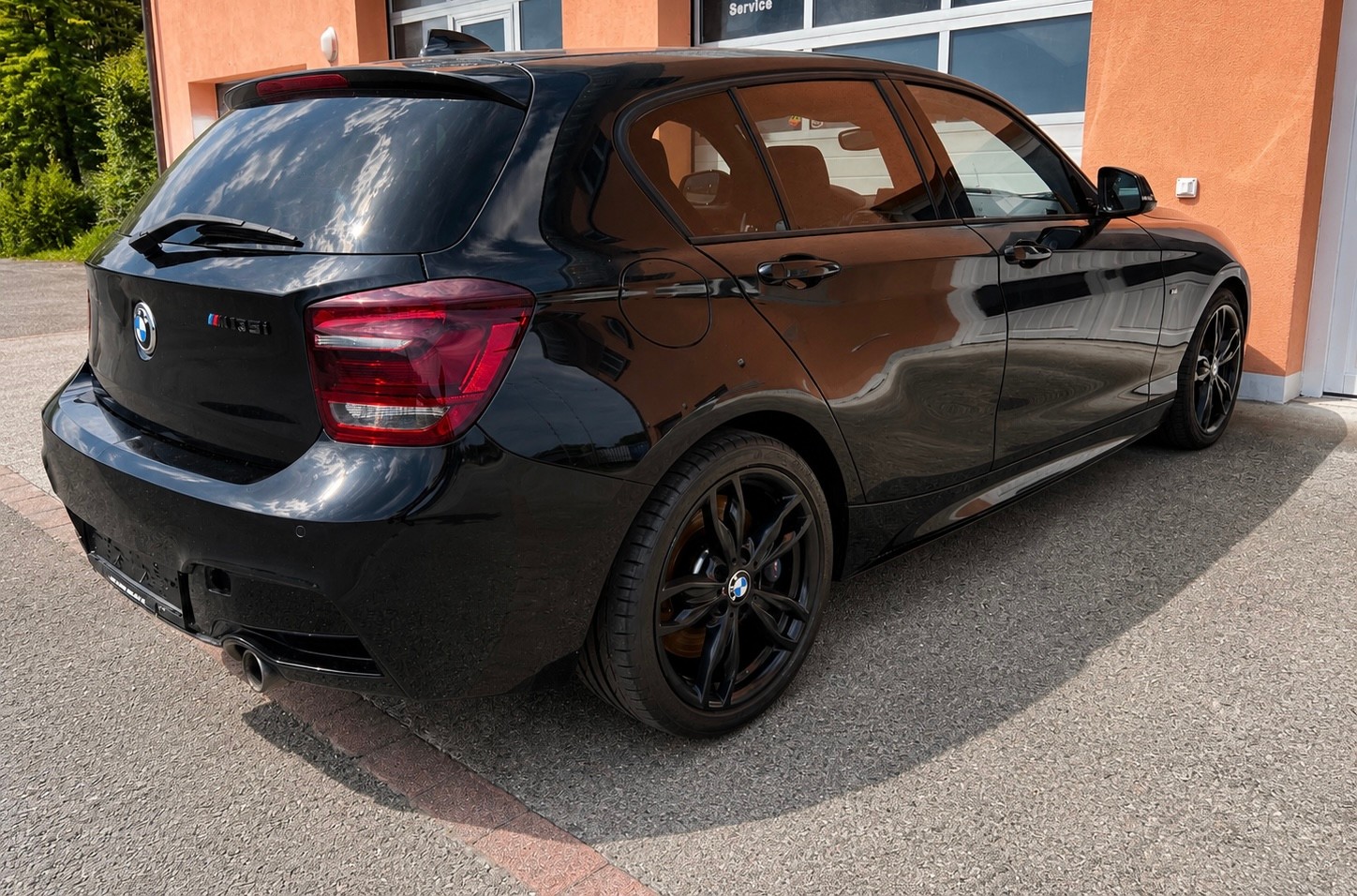 BMW M135i xDrive Steptronic-image-2