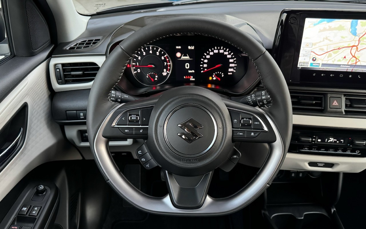 SUZUKI NEW SWIFT 1.2 COMPACT+ HYBRID 4X4-image-10