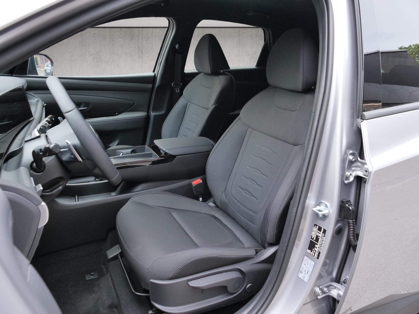 HYUNDAI Tucson 1.6 T-GDi HEV Origo Blackline 4WD-image-6