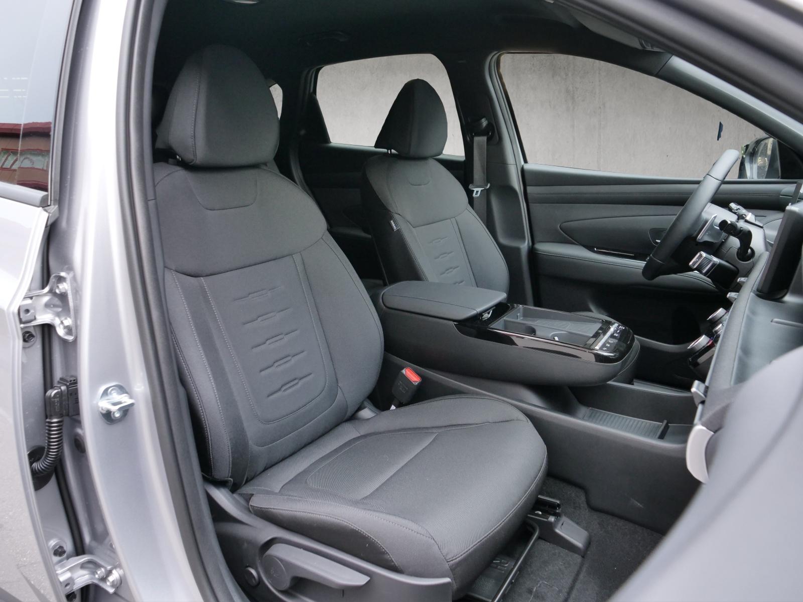 HYUNDAI Tucson 1.6 T-GDi HEV Origo Blackline 4WD-image-14