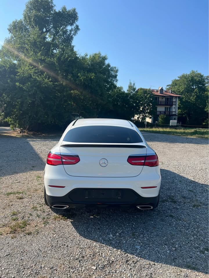 MERCEDES-BENZ GLC 250 AMG Line 4m-image-5