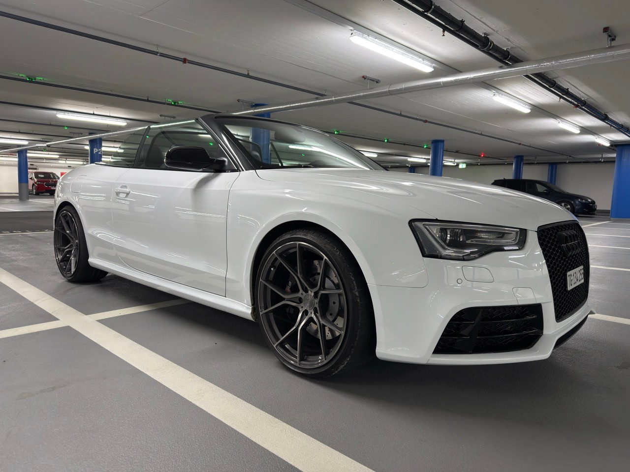 AUDI 4.2 V8 FSI quattro S-Tronic-image-0