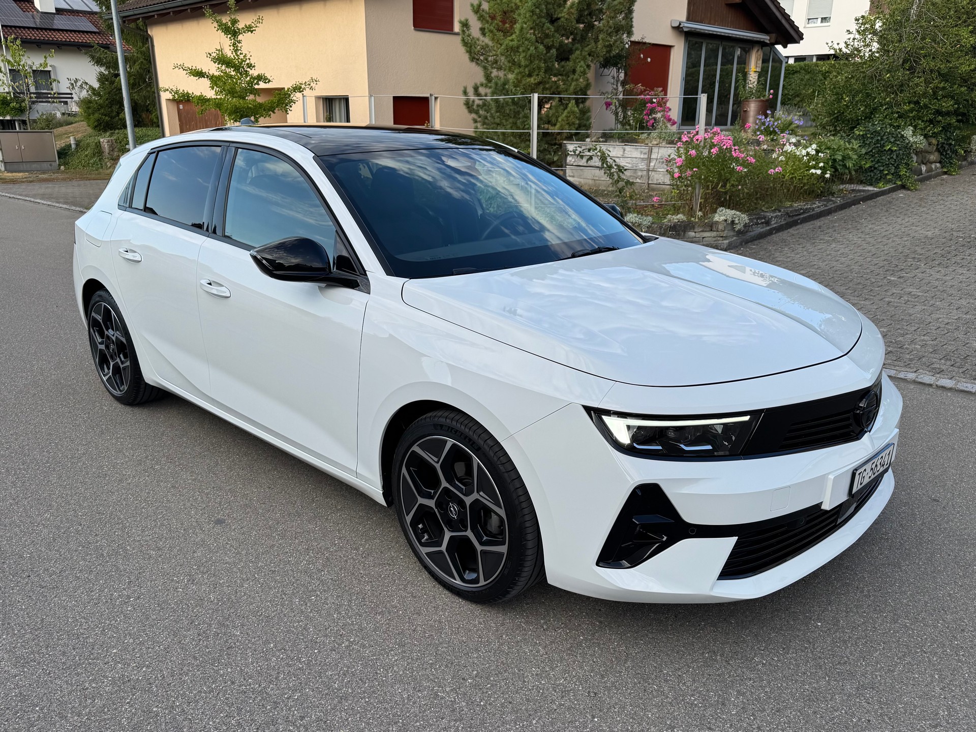 OPEL Astra 1.2 T 130 Ultimate-image-0