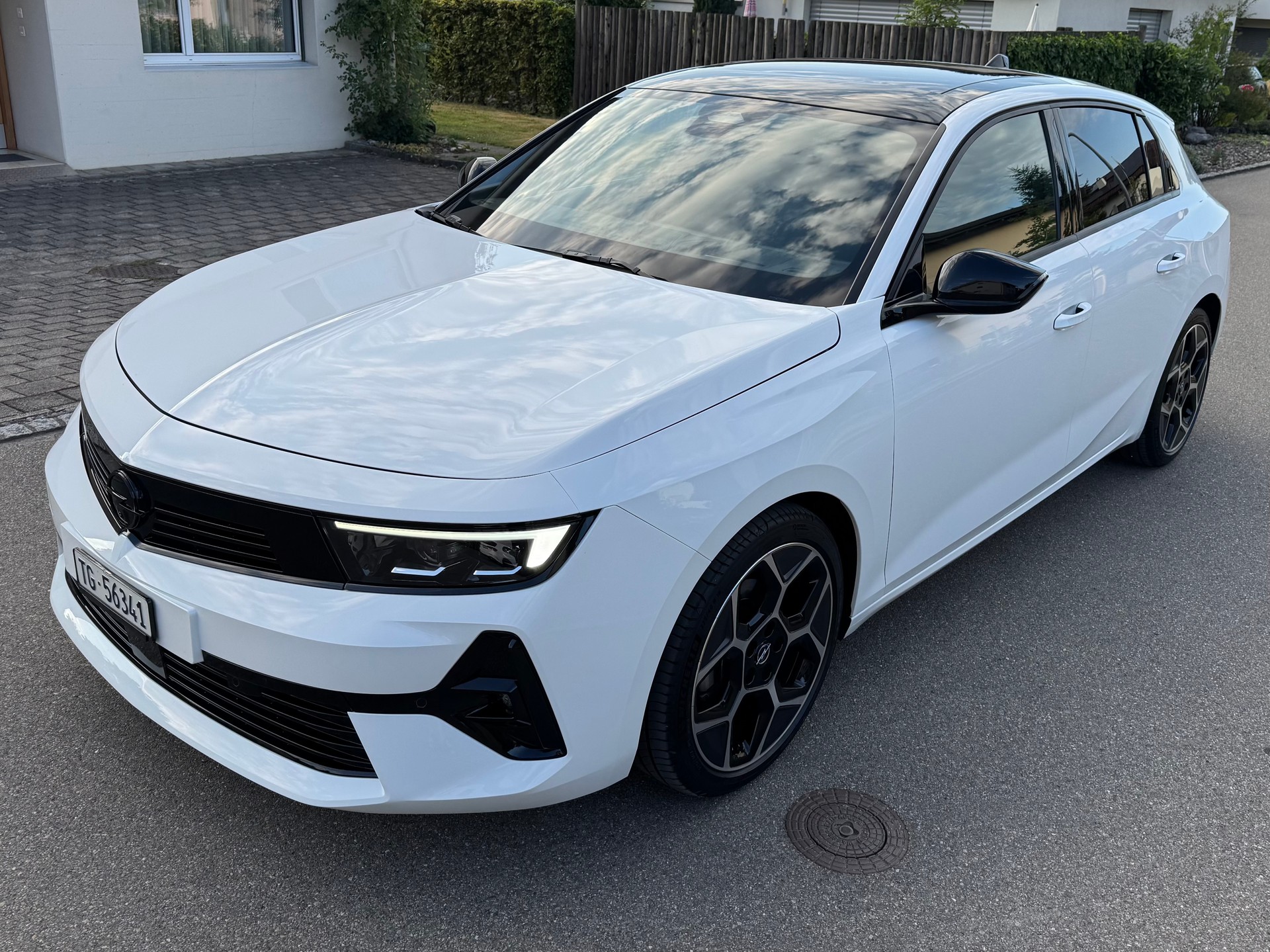 OPEL Astra 1.2 T 130 Ultimate-image-1