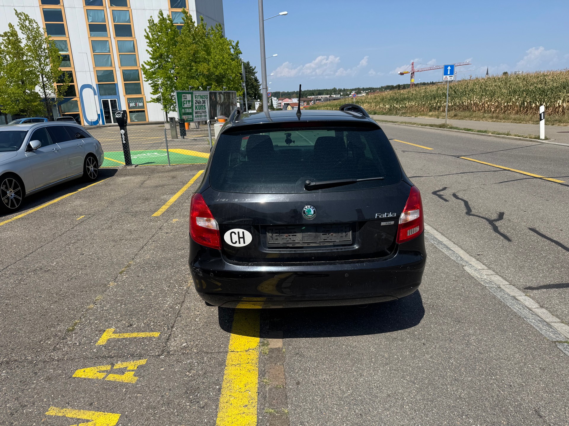 SKODA Fabia 1.2 TSI Family-image-6