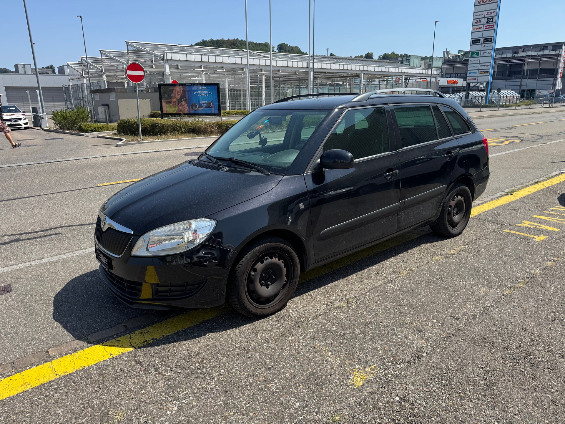 SKODA Fabia 1.2 TSI Family-image-3