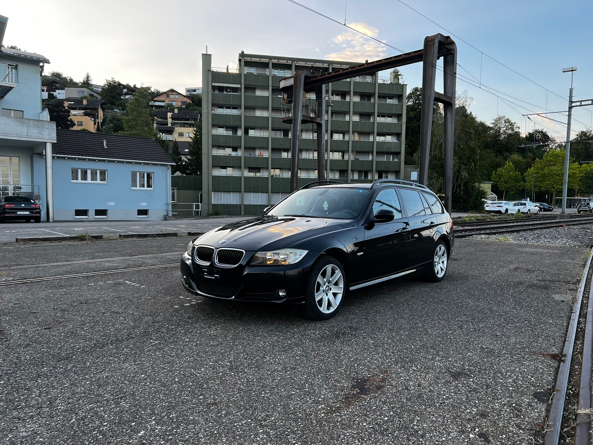 BMW 320i Touring-image-6