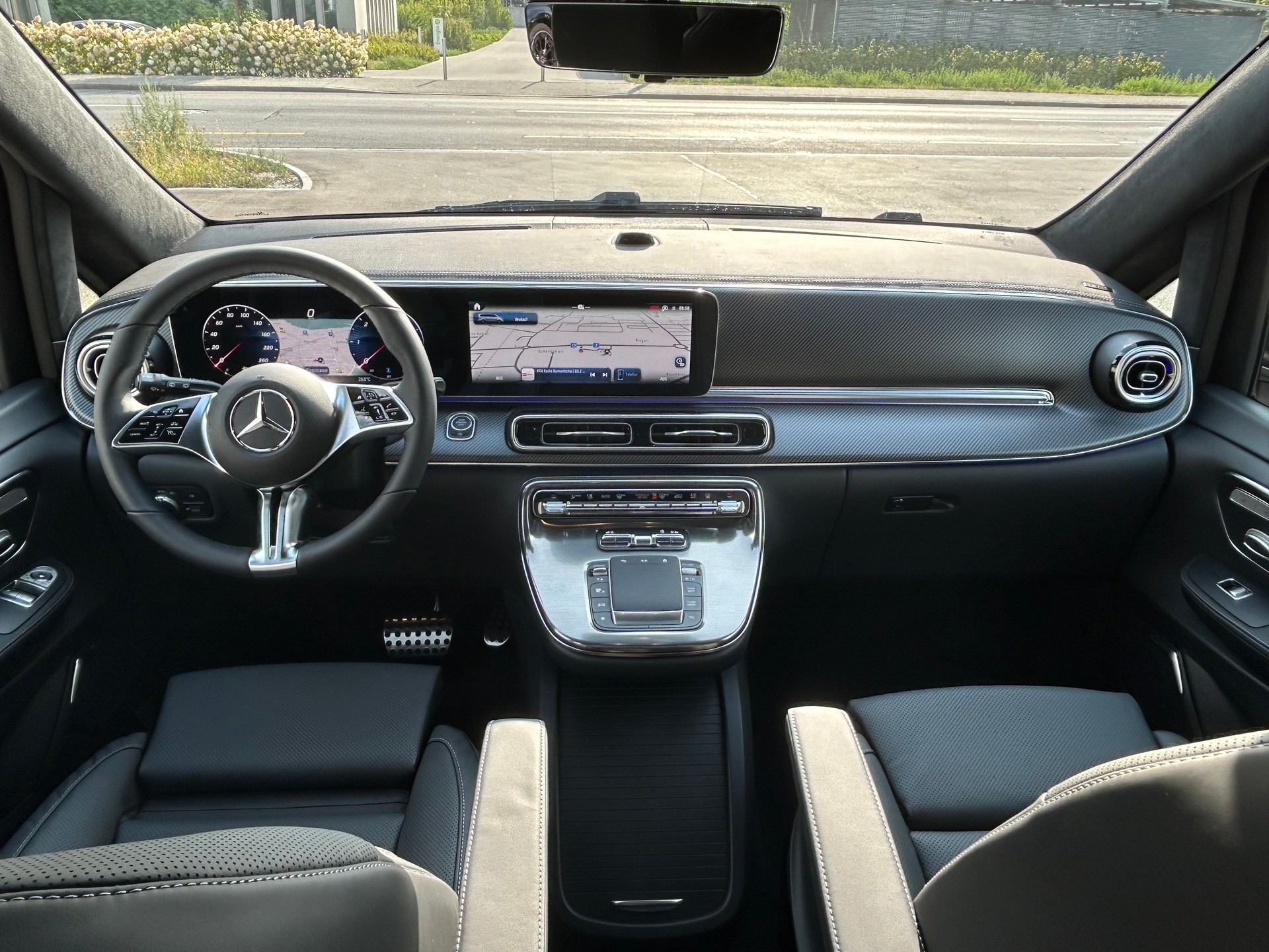 MERCEDES-BENZ V 300 d Exclusive L SWISS EDITION 4MATIC-image-20