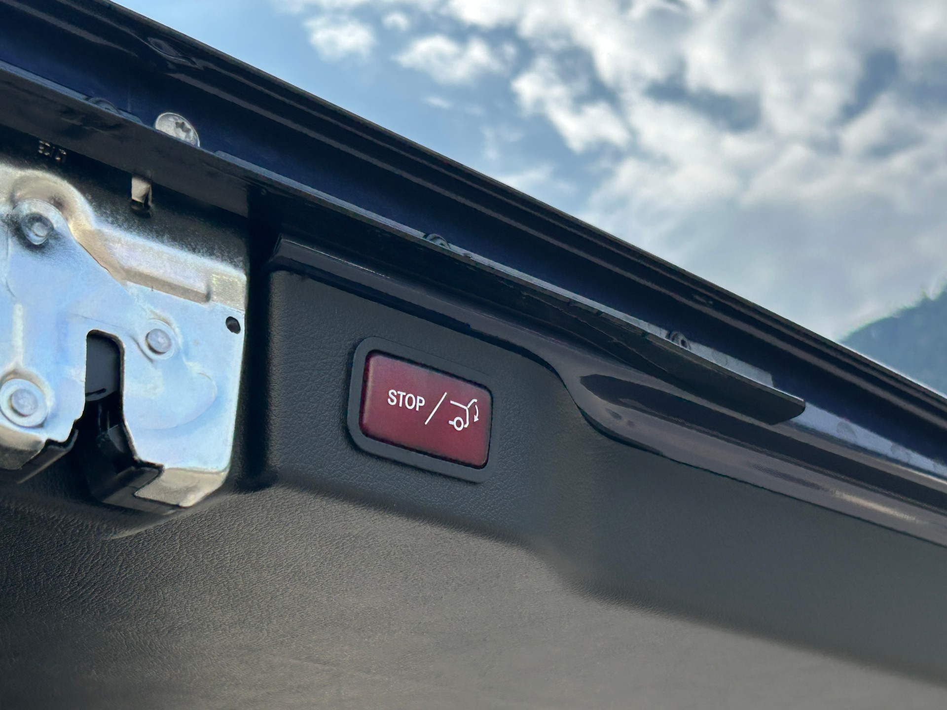 MERCEDES-BENZ V 300 d Exclusive L SWISS EDITION 4MATIC-image-13