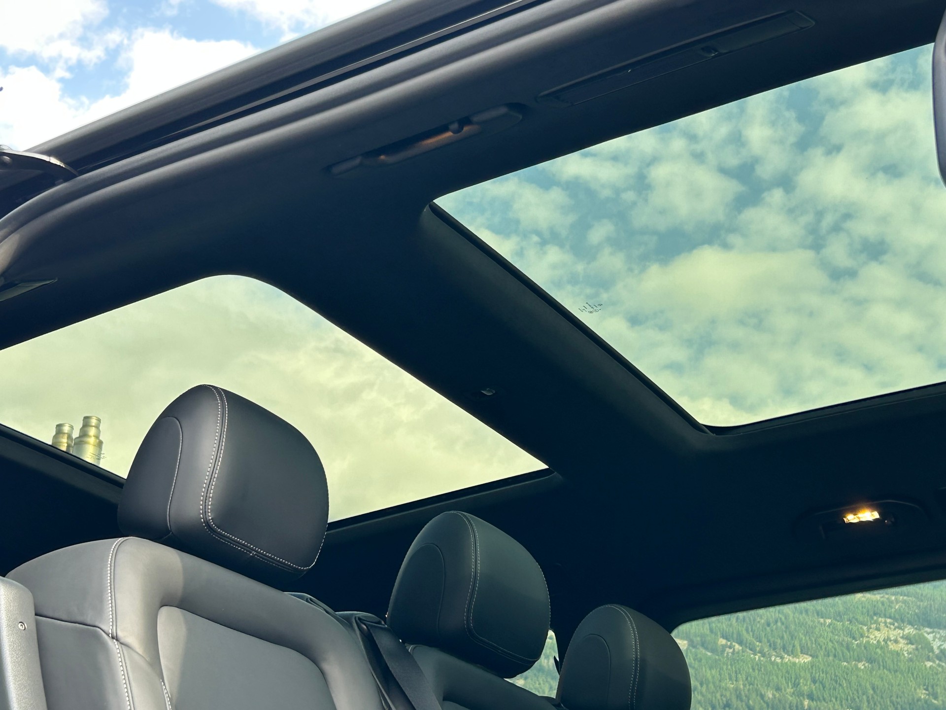 MERCEDES-BENZ V 300 d Exclusive L SWISS EDITION 4MATIC-image-17