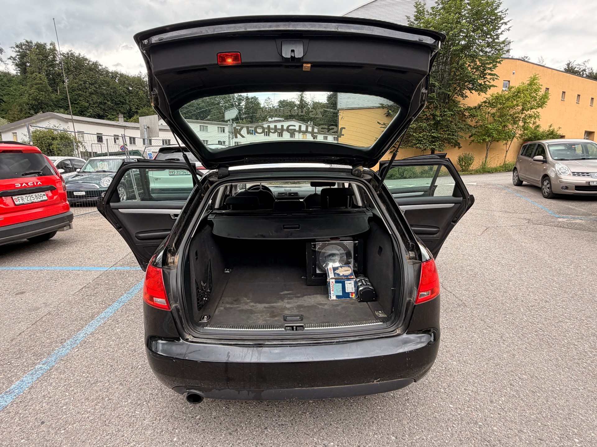 AUDI A4 Avant 2.0-image-19