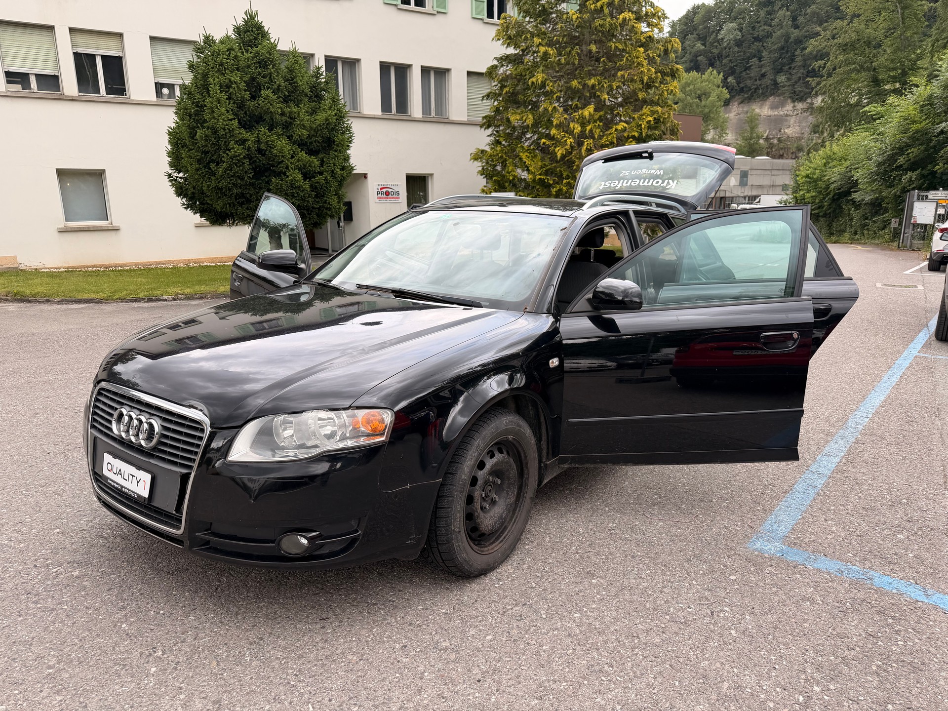 AUDI A4 Avant 2.0-image-16