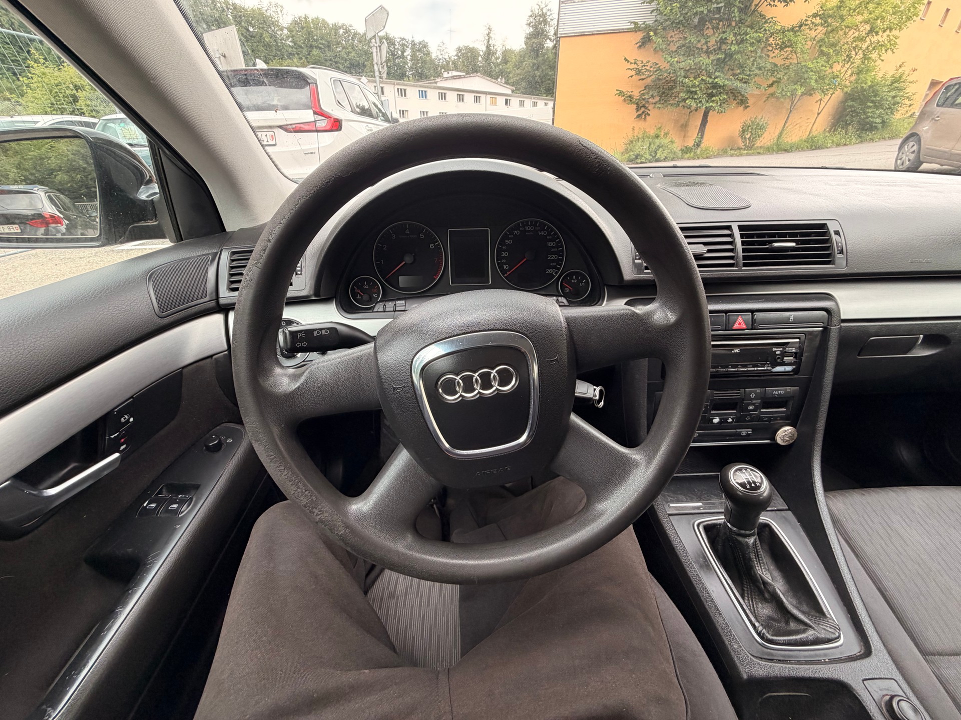 AUDI A4 Avant 2.0-image-26