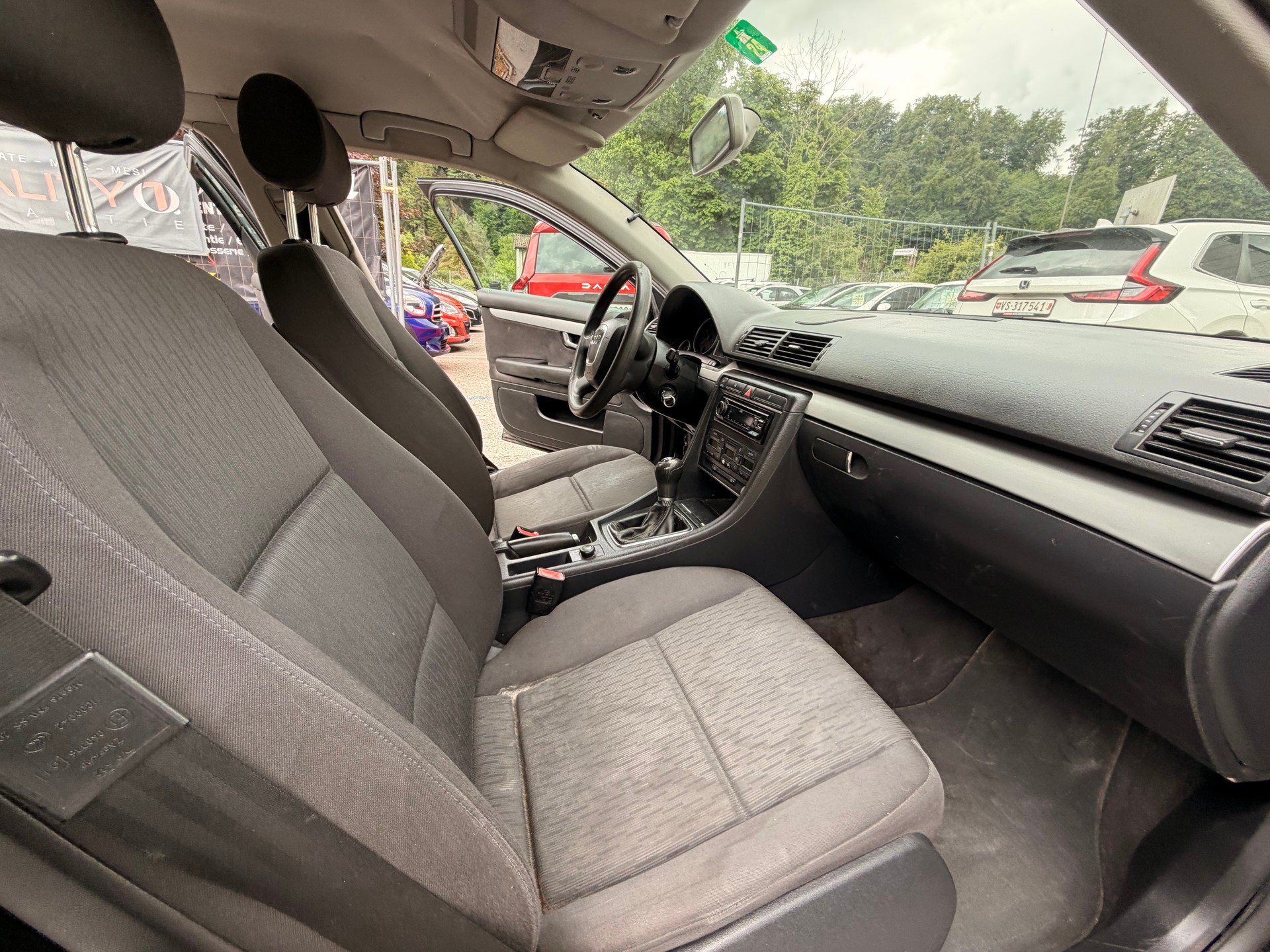 AUDI A4 Avant 2.0-image-14