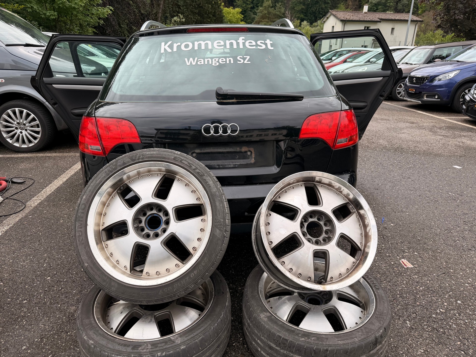 AUDI A4 Avant 2.0-image-8