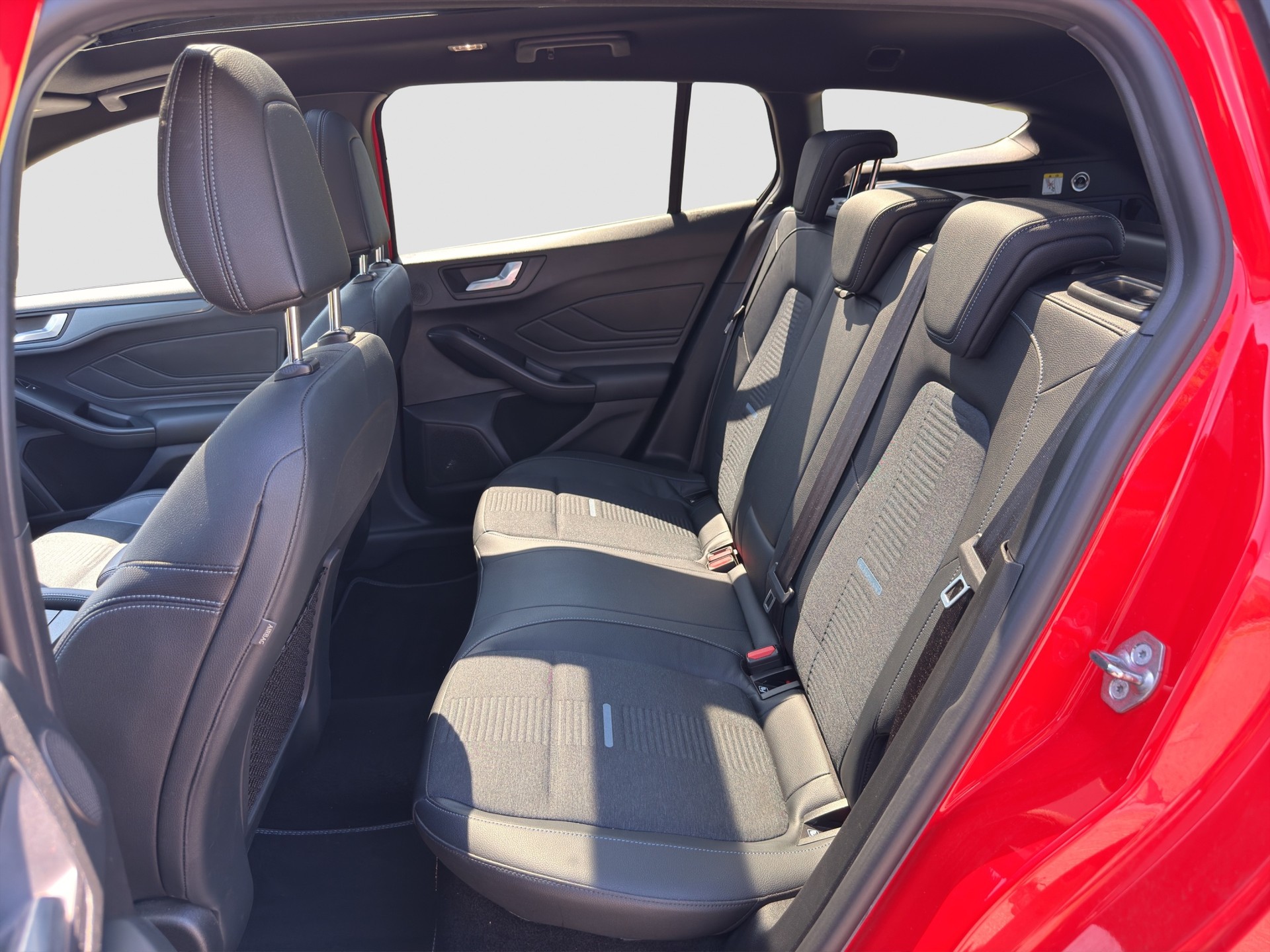 FORD Focus 1.5 SCTi Active Automatic-image-14