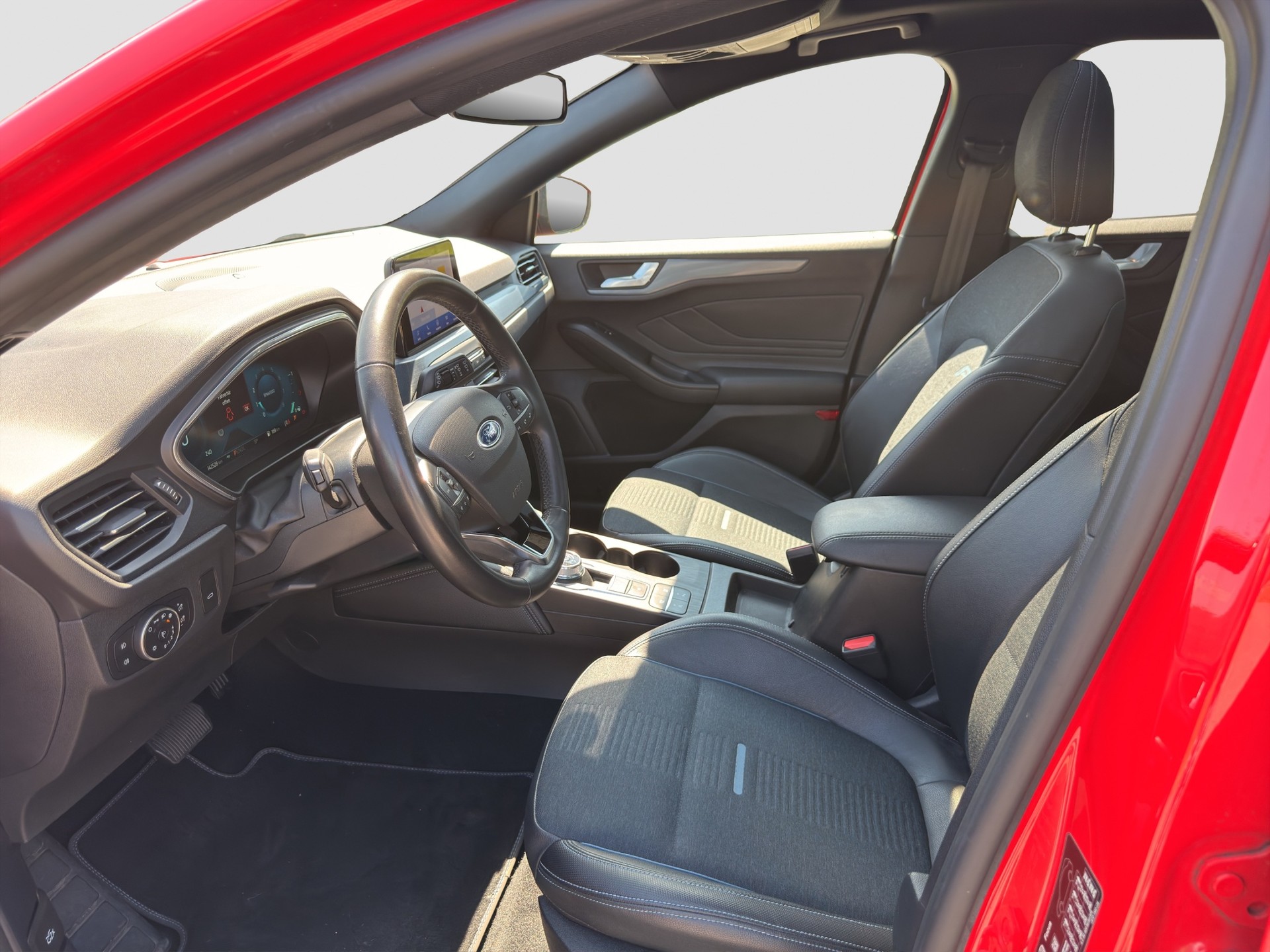 FORD Focus 1.5 SCTi Active Automatic-image-10
