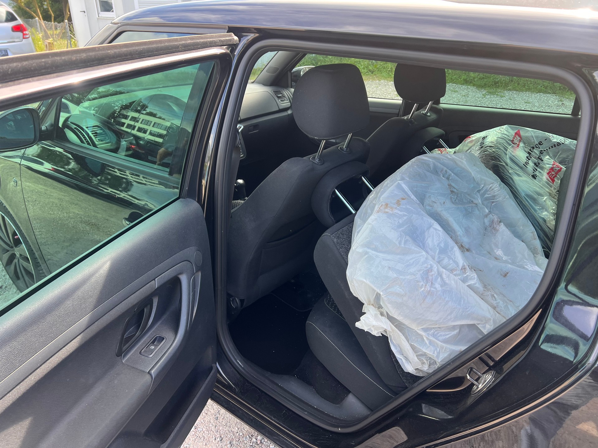 SKODA Fabia 1.4 TSI RS DSG-image-13