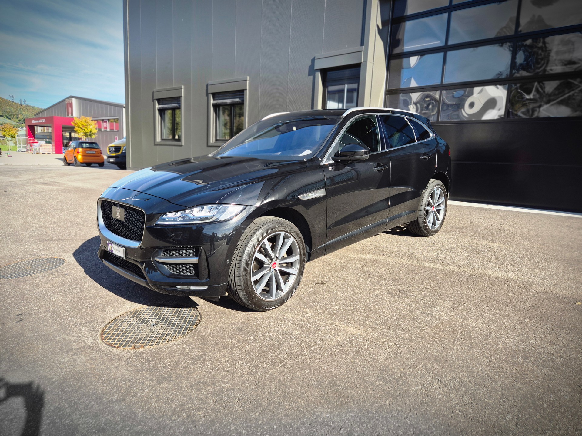 JAGUAR F-Pace 25d R-Sport AWD Automatik-image-1