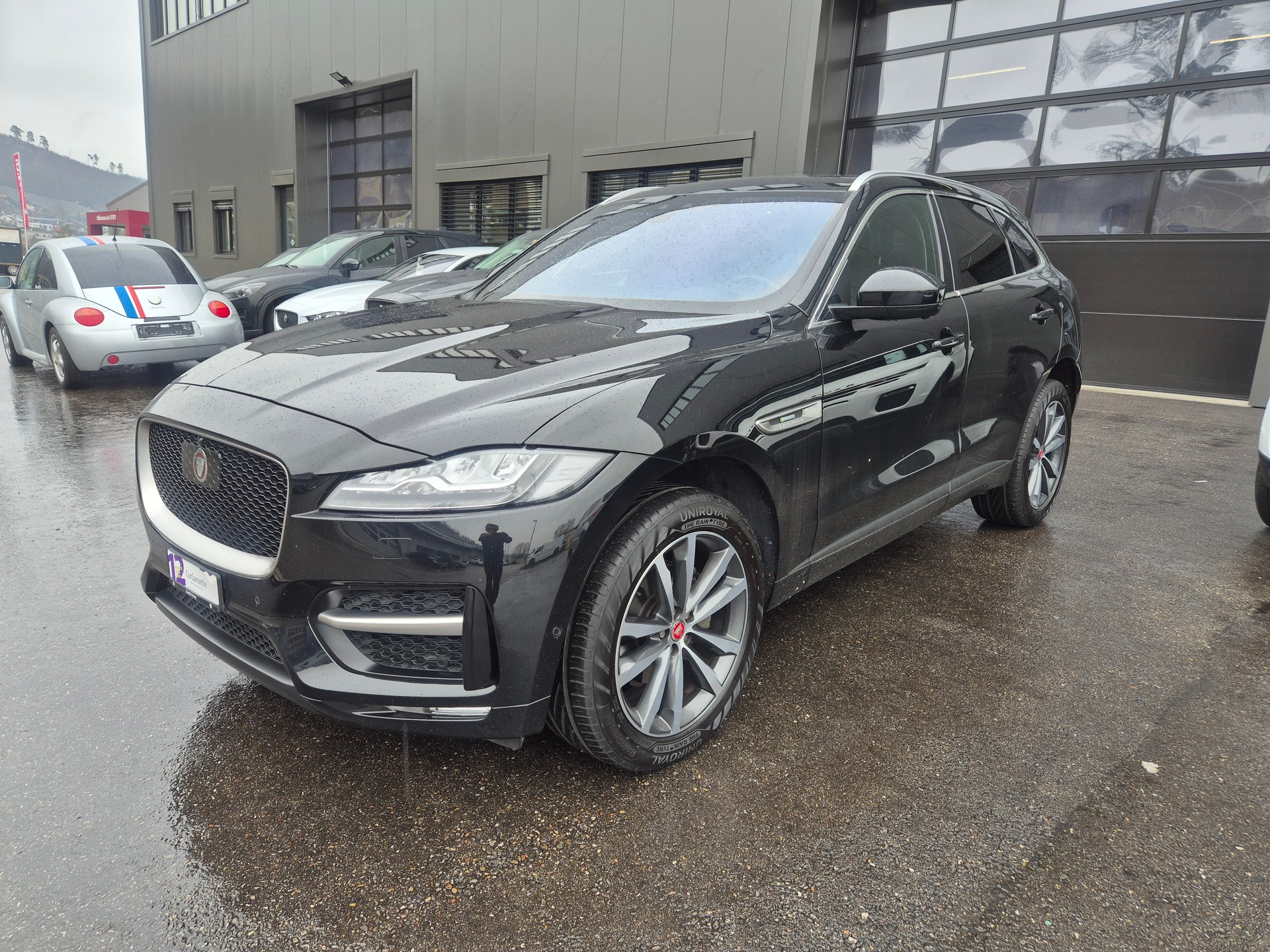 JAGUAR F-Pace 25d R-Sport AWD Automatik-image-3