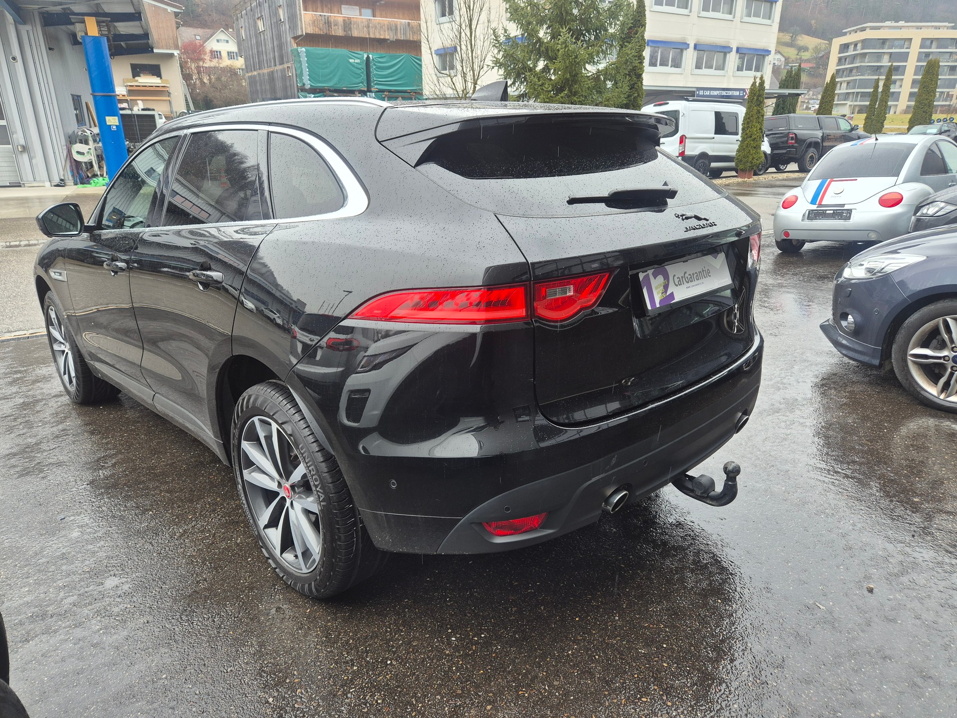 JAGUAR F-Pace 25d R-Sport AWD Automatik-image-6
