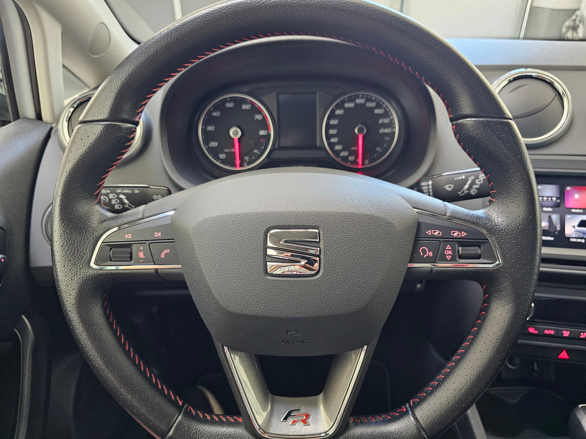 SEAT Ibiza 1.0 EcoTSI FR DSG-image-12