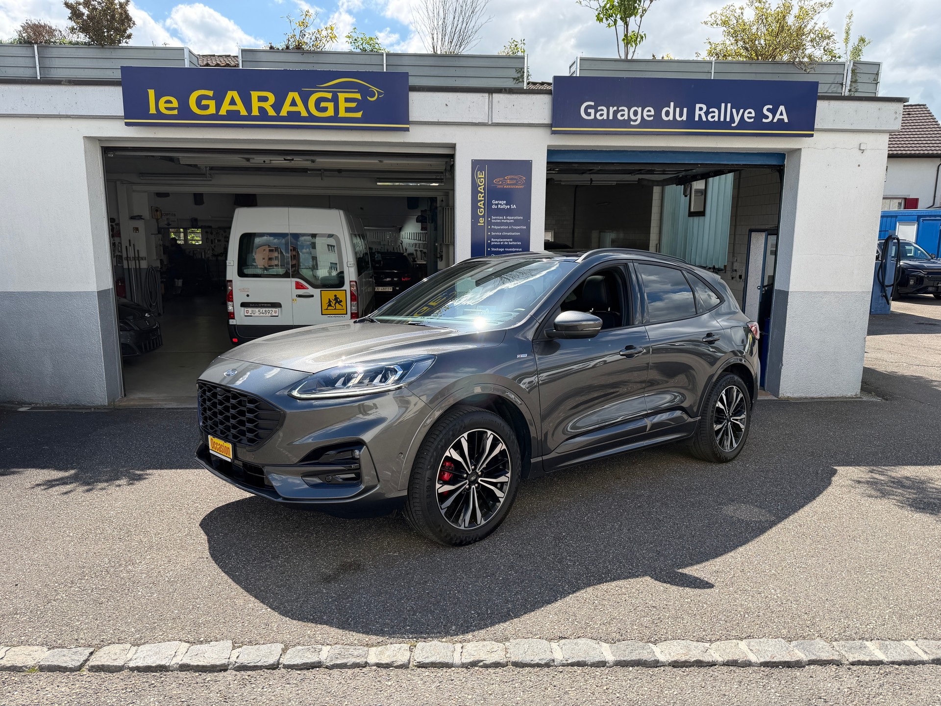 FORD Kuga 2.5 FHEV ST-Line X 4WD-image-0