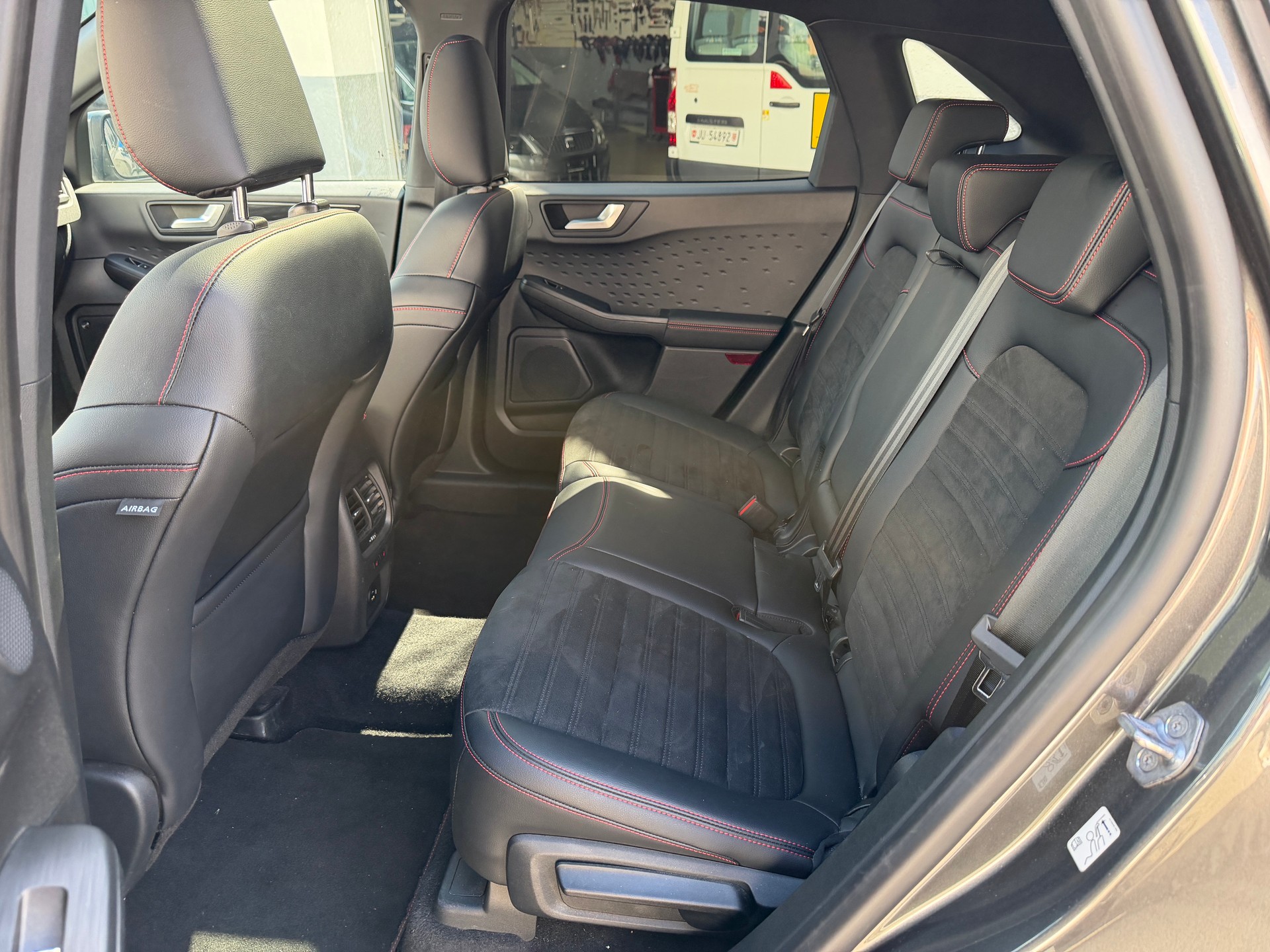 FORD Kuga 2.5 FHEV ST-Line X 4WD-image-10