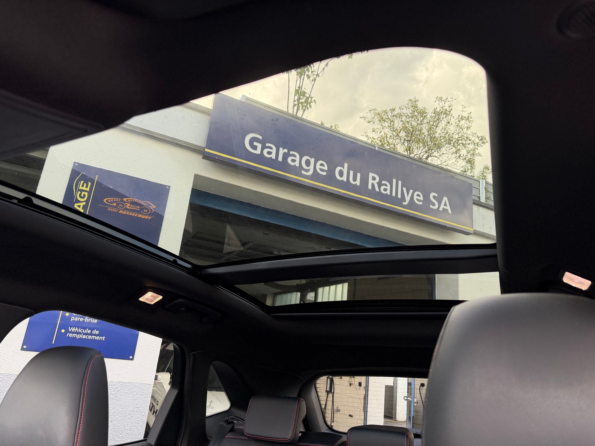 FORD Kuga 2.5 FHEV ST-Line X 4WD-image-12