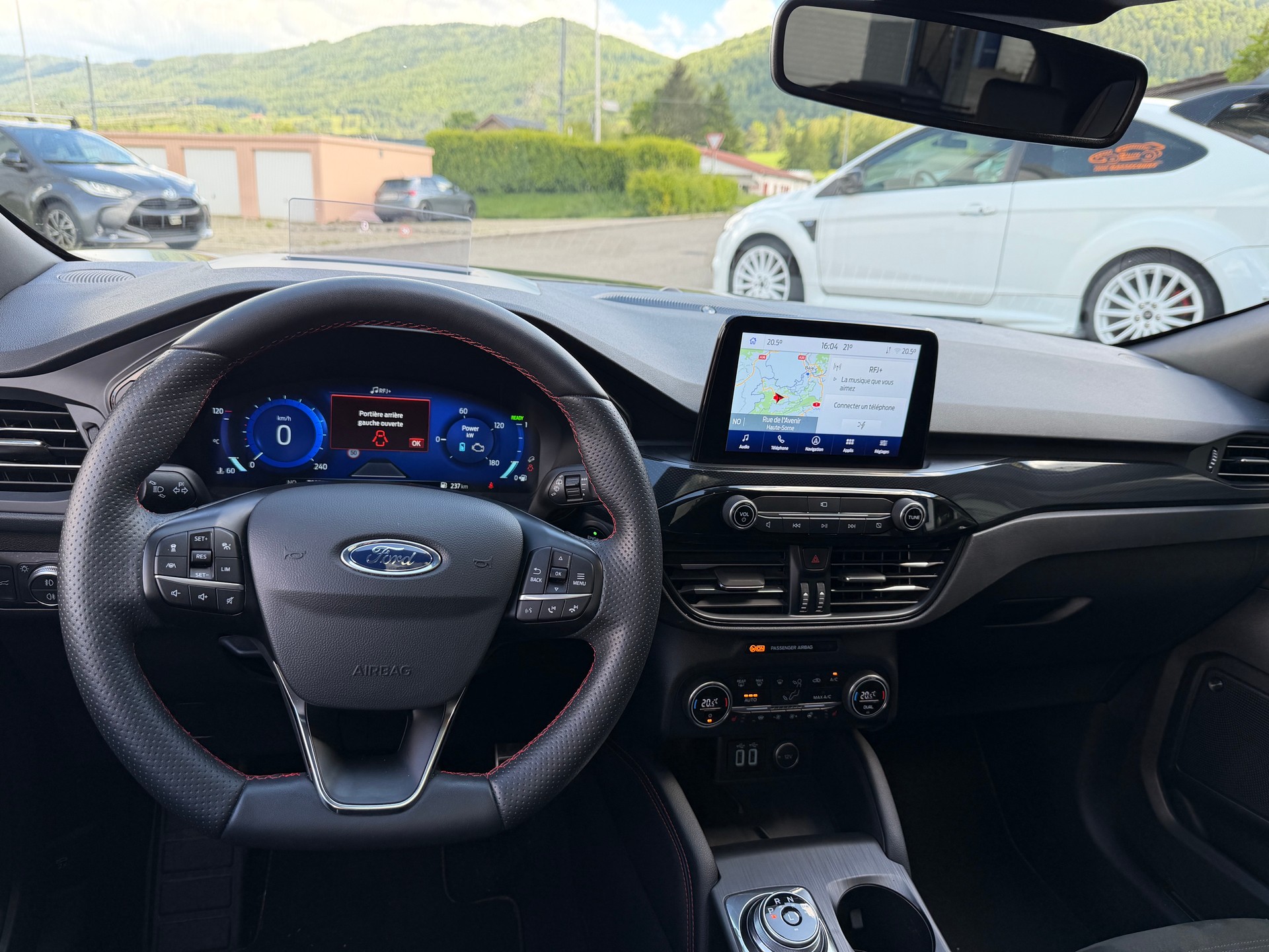 FORD Kuga 2.5 FHEV ST-Line X 4WD-image-7
