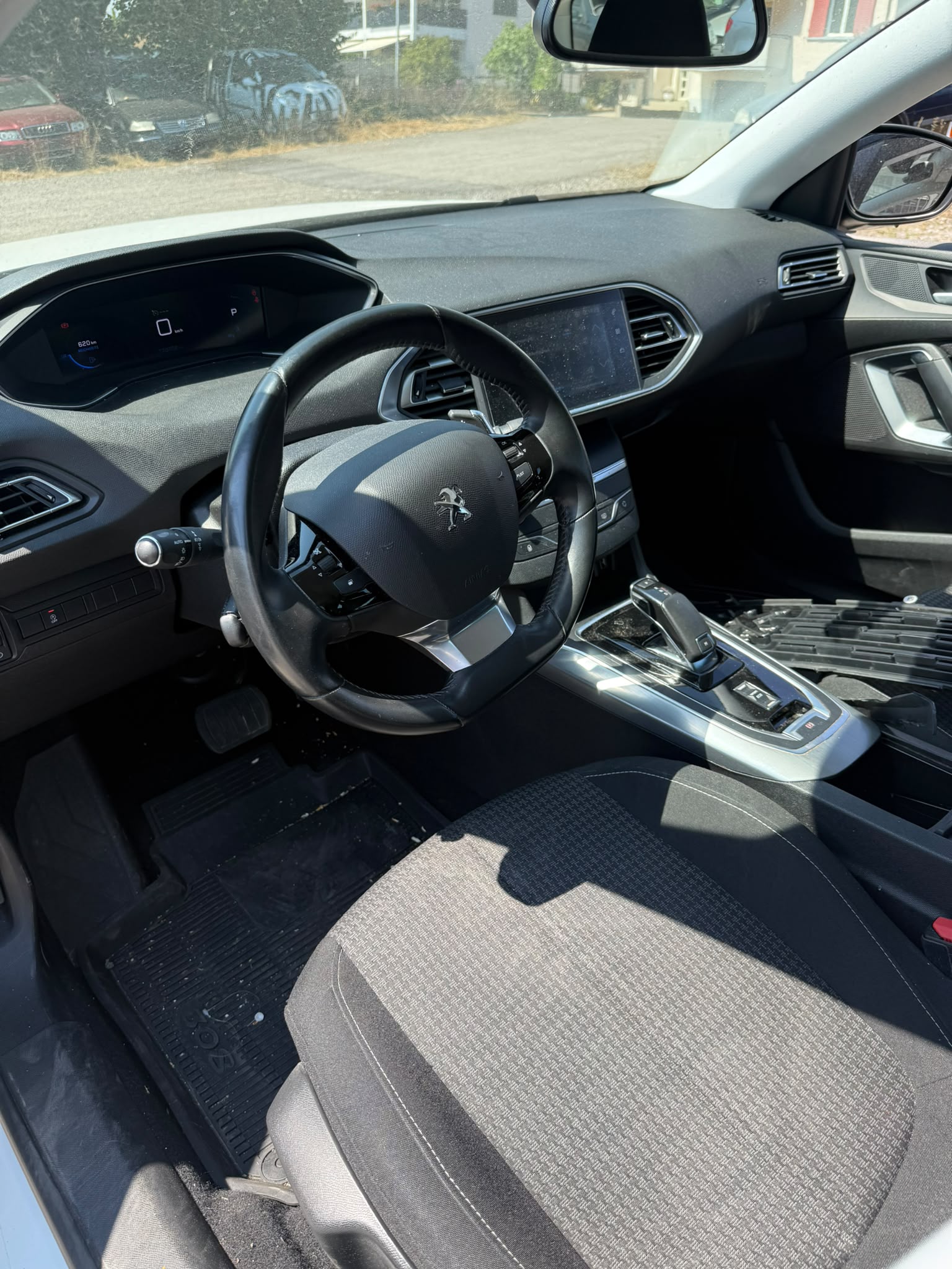 PEUGEOT 308 SW 1.5 BlueHDI Allure EAT8-image-10