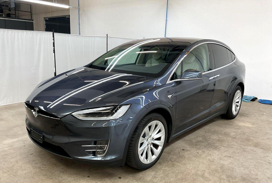 TESLA Model X 75 D-image-0