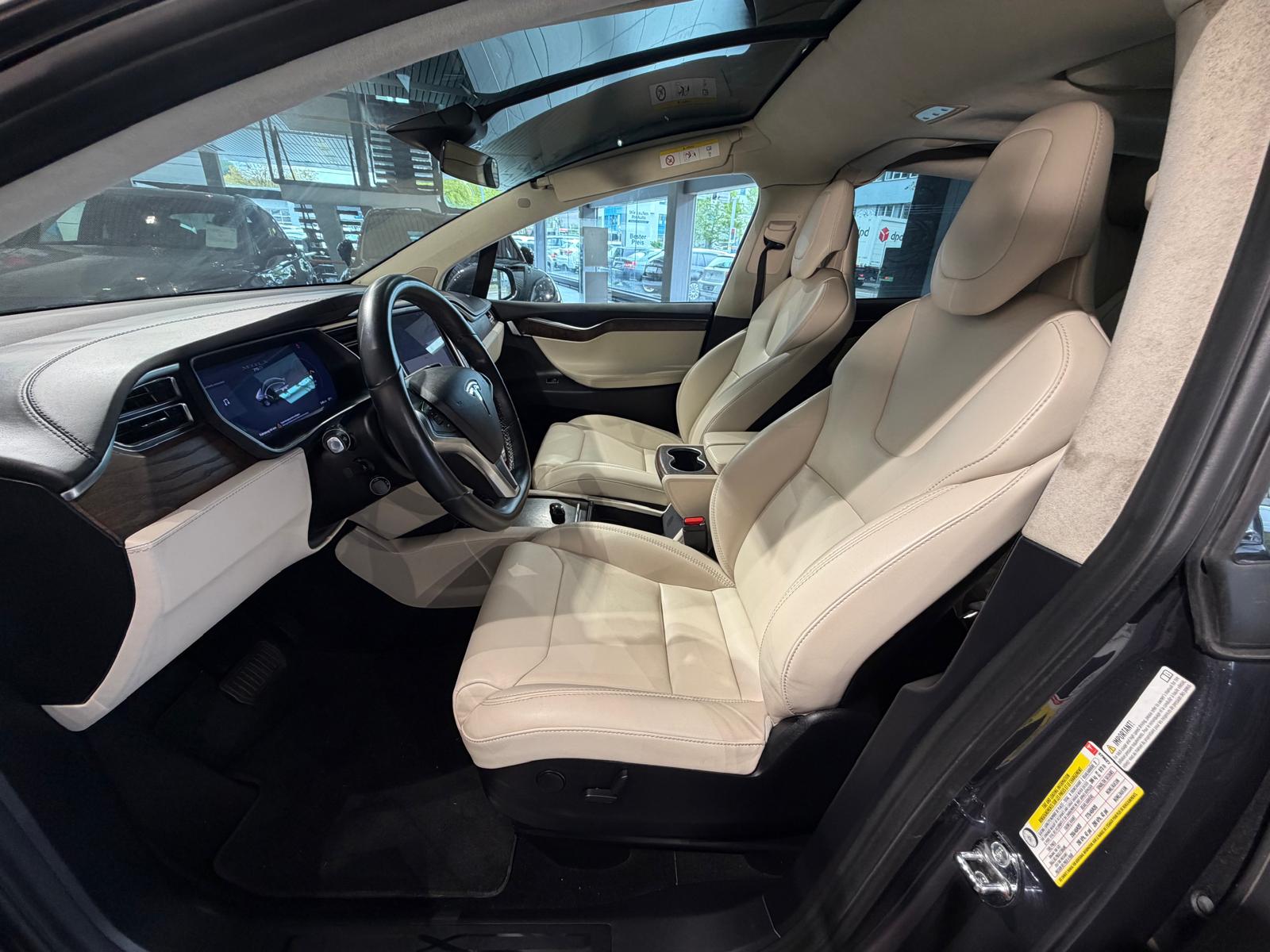 TESLA Model X 75 D-image-7