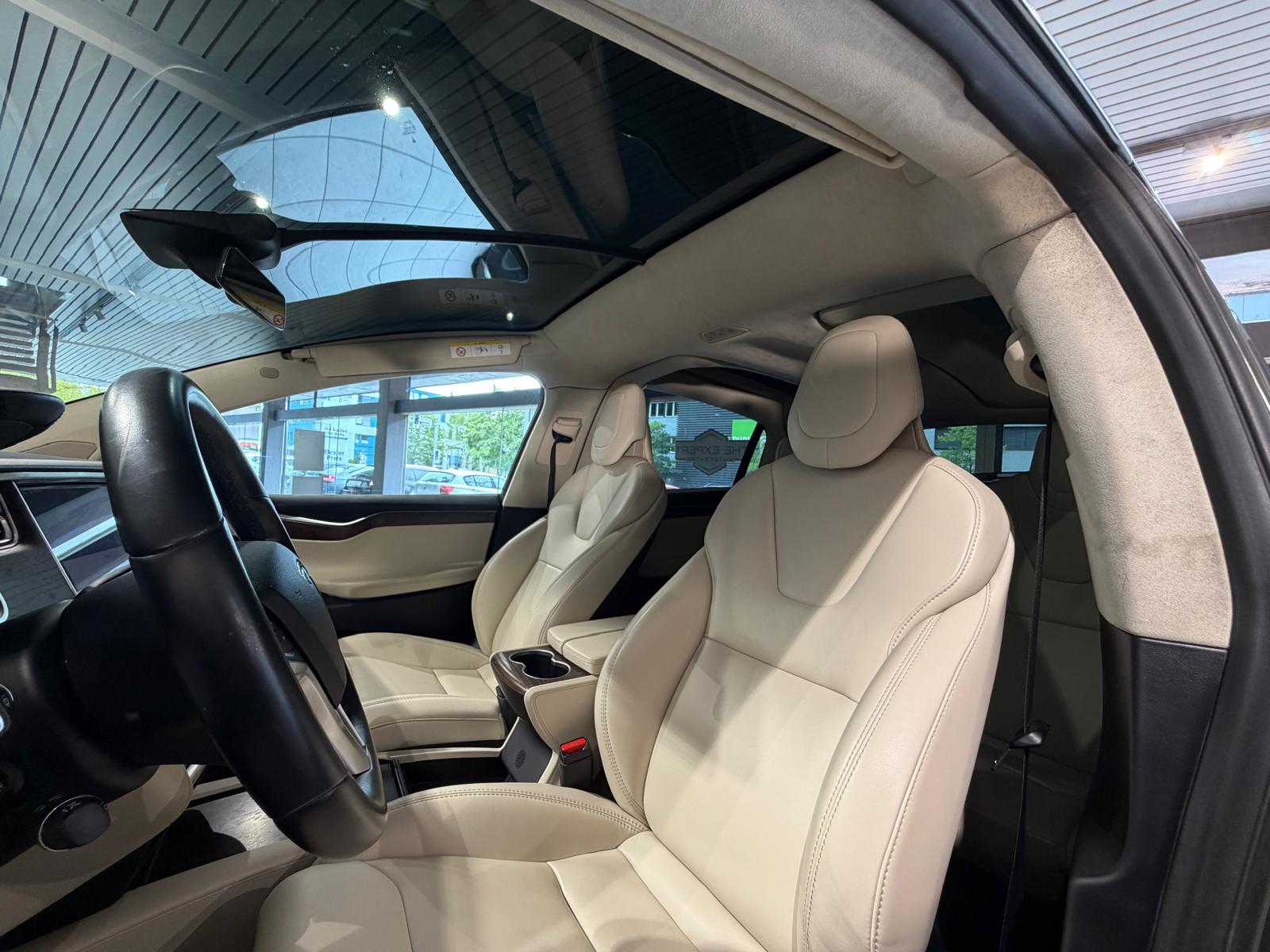 TESLA Model X 75 D-image-11