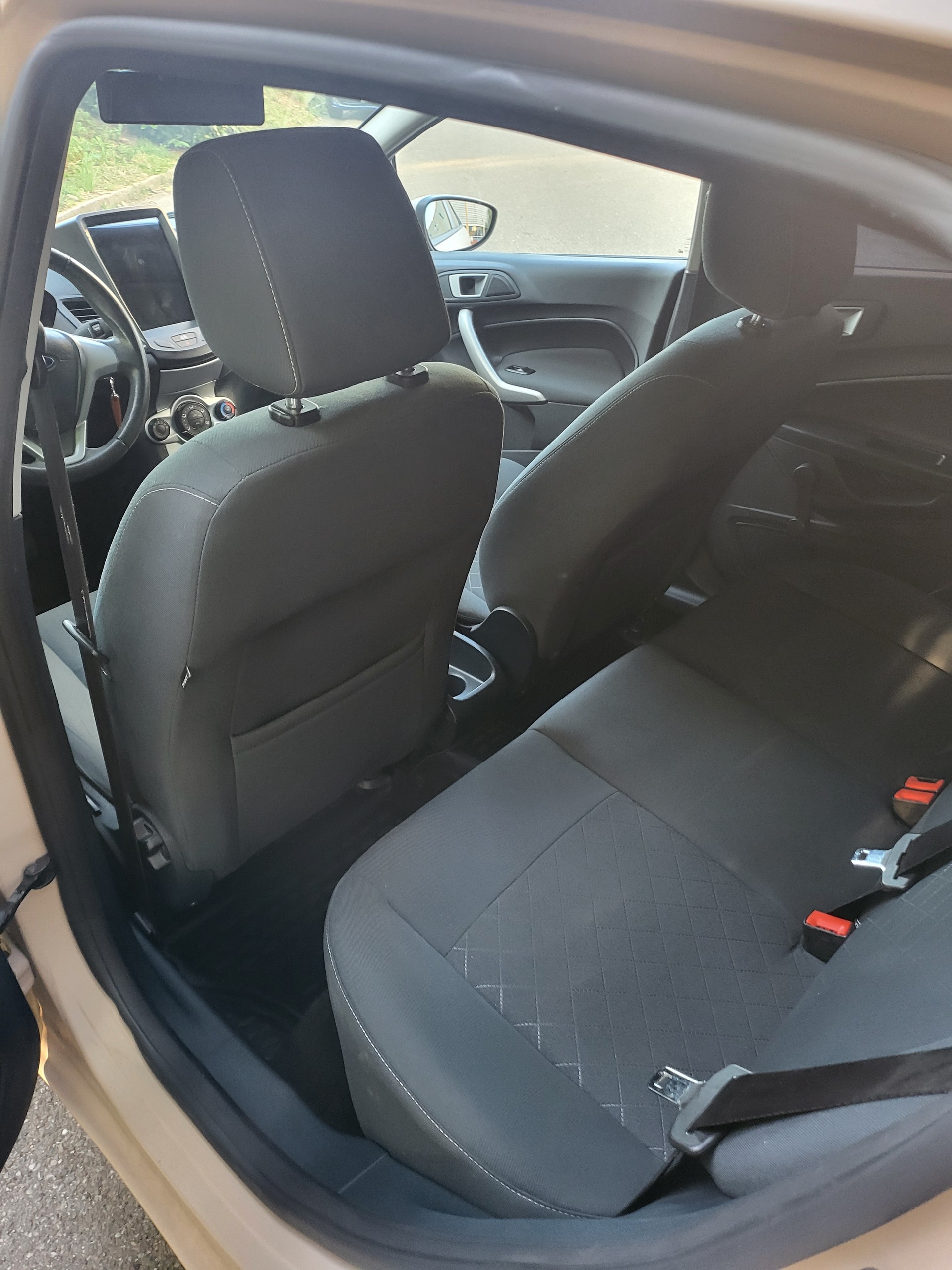 FORD Fiesta 1.25 16V Ambiente-image-5