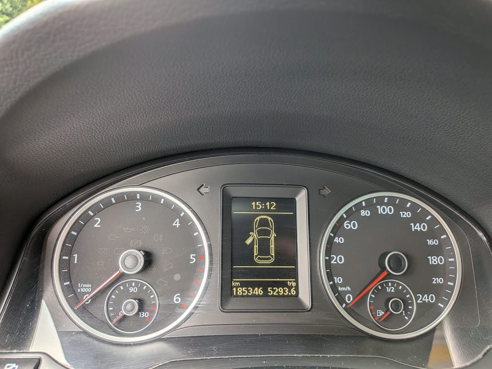 VW Tiguan 2.0 TDI Sport&Style DSG-image-8