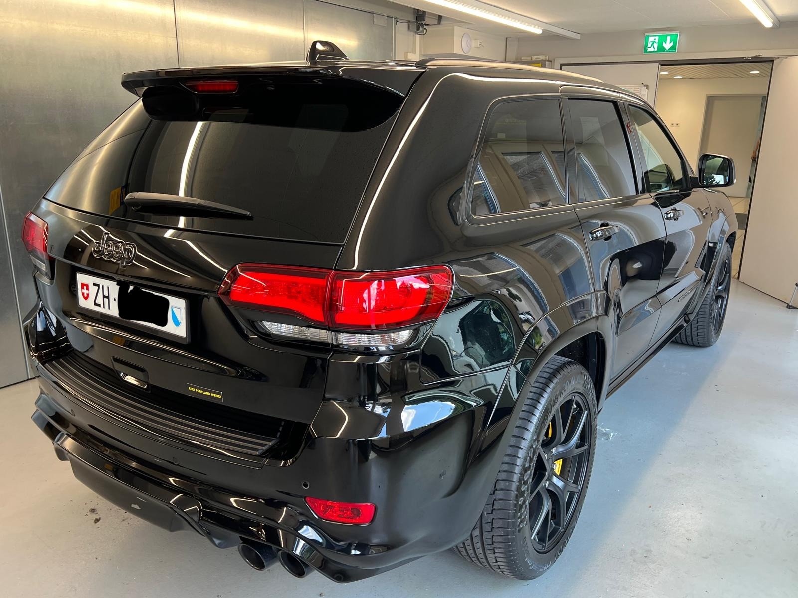 JEEP 6.2 V8 HEMI Trackhawk-image-1