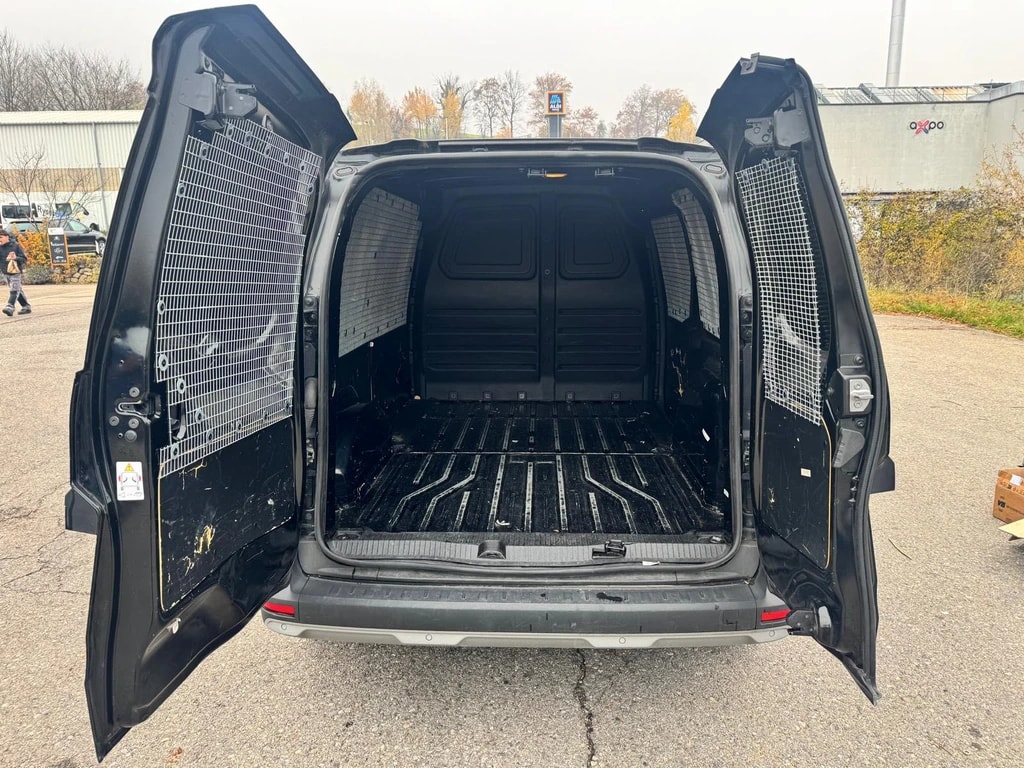 RENAULT Kangoo Van 1.3TCe Standard L2 130 PF Extra-image-9
