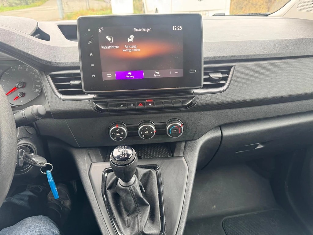 RENAULT Kangoo Van 1.3TCe Standard L2 130 PF Extra-image-10