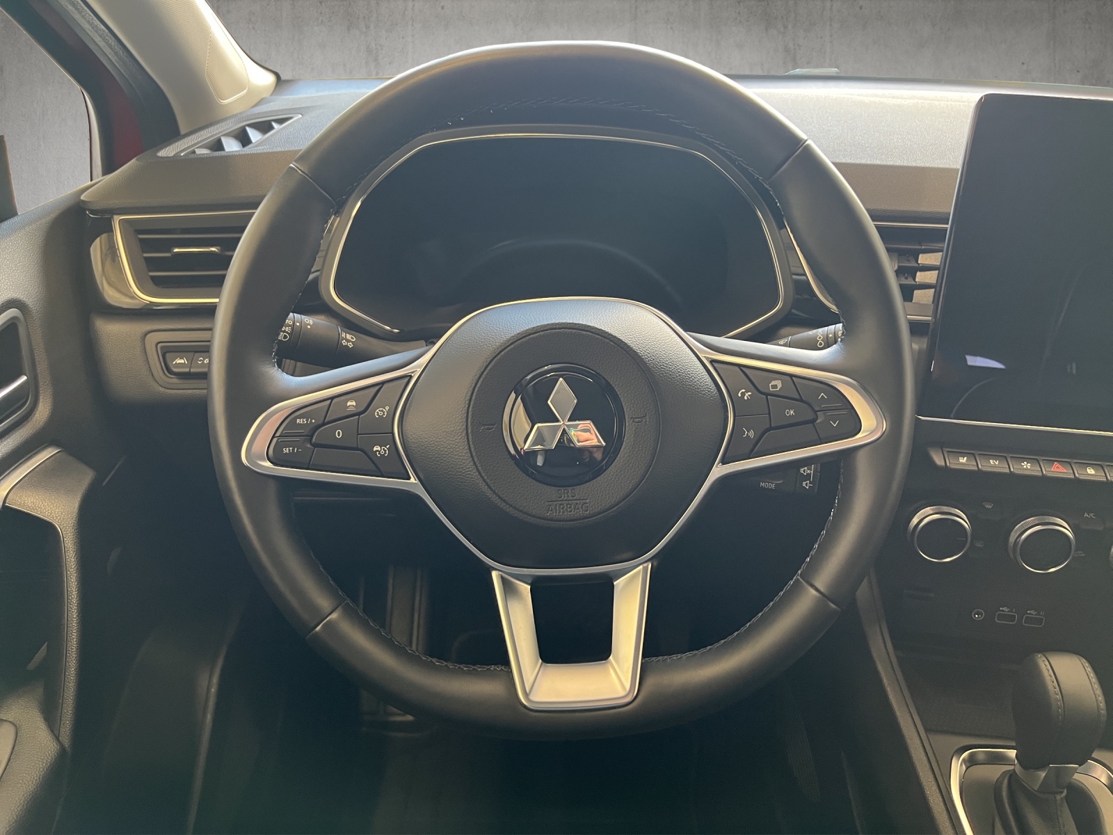 MITSUBISHI ASX 1.6 PHEV Intense-image-11