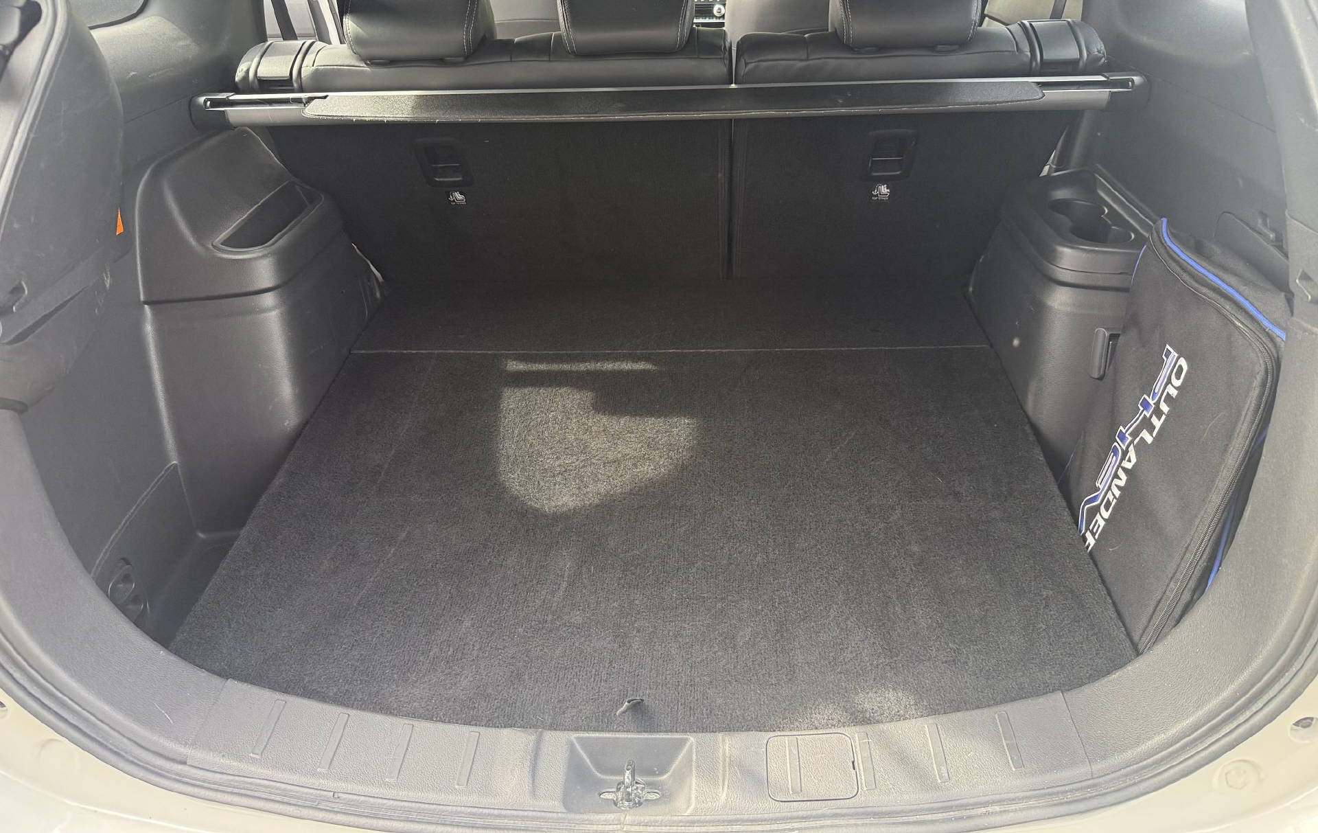 MITSUBISHI Outlander 2.4 PHEV Diamond-image-7