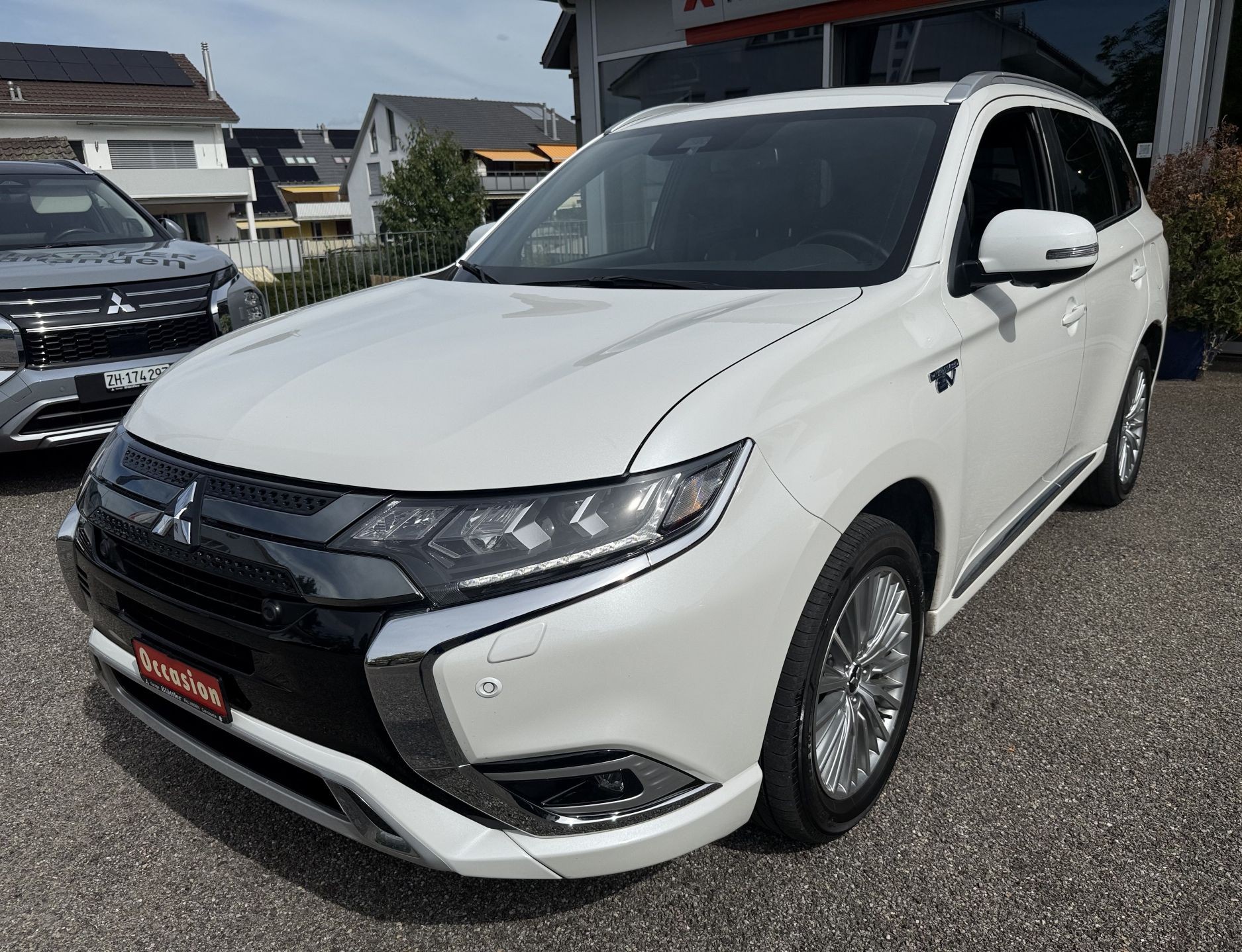 MITSUBISHI Outlander 2.4 PHEV Diamond-image-0