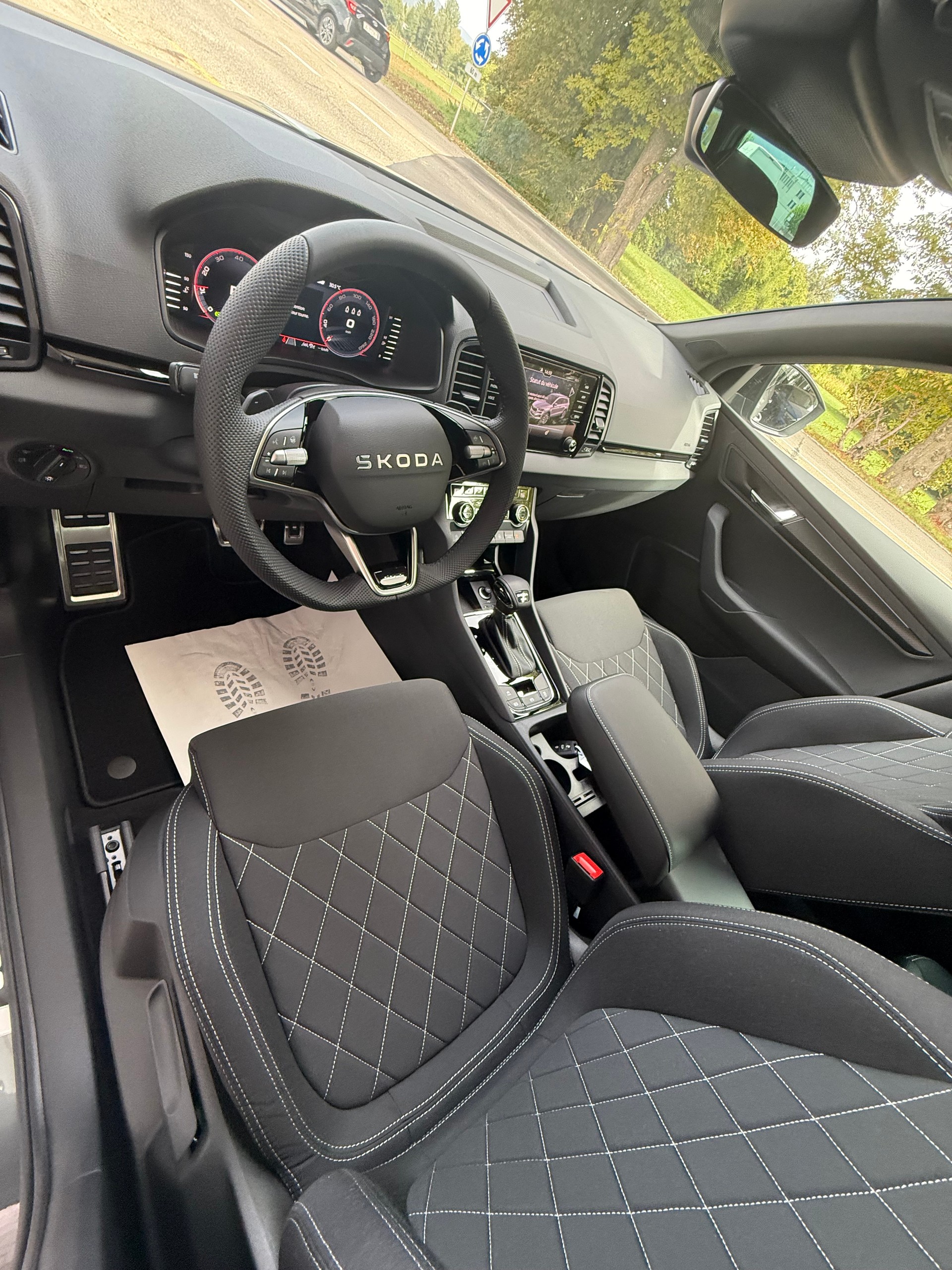 SKODA Karoq 2.0 TSI SportLine 4x4 DSG-image-6