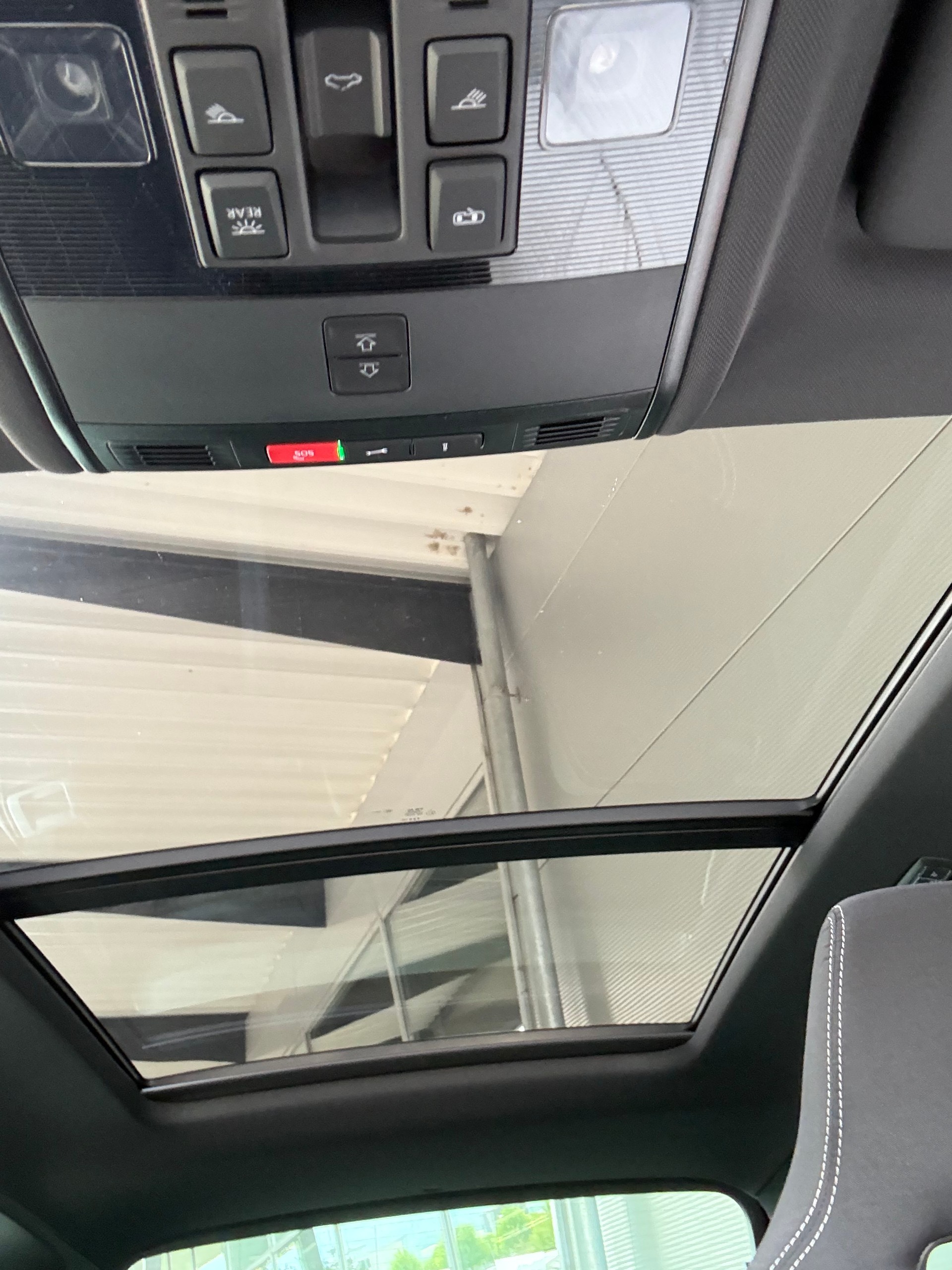 SKODA Karoq 2.0 TSI SportLine 4x4 DSG-image-9