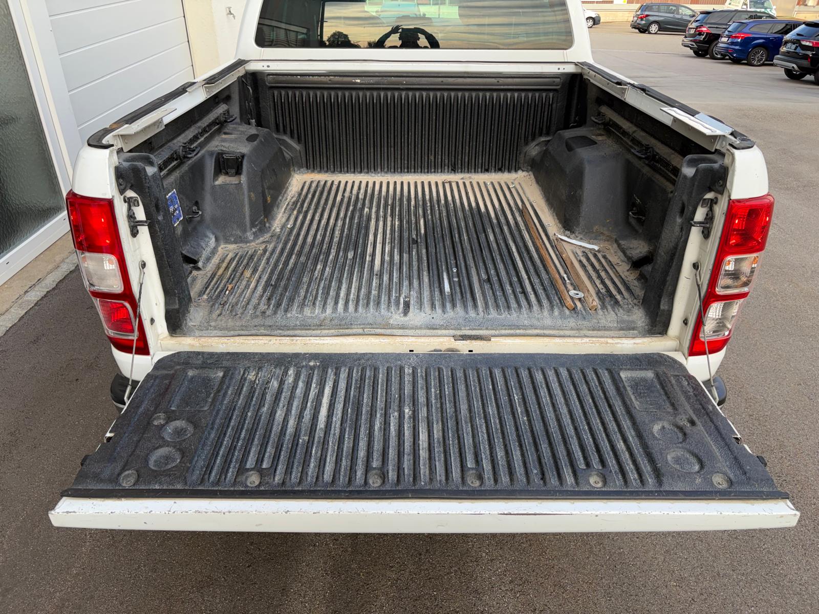 FORD Ranger LTD 3.2 TDCi 4x4 MFK 09.2026-image-13