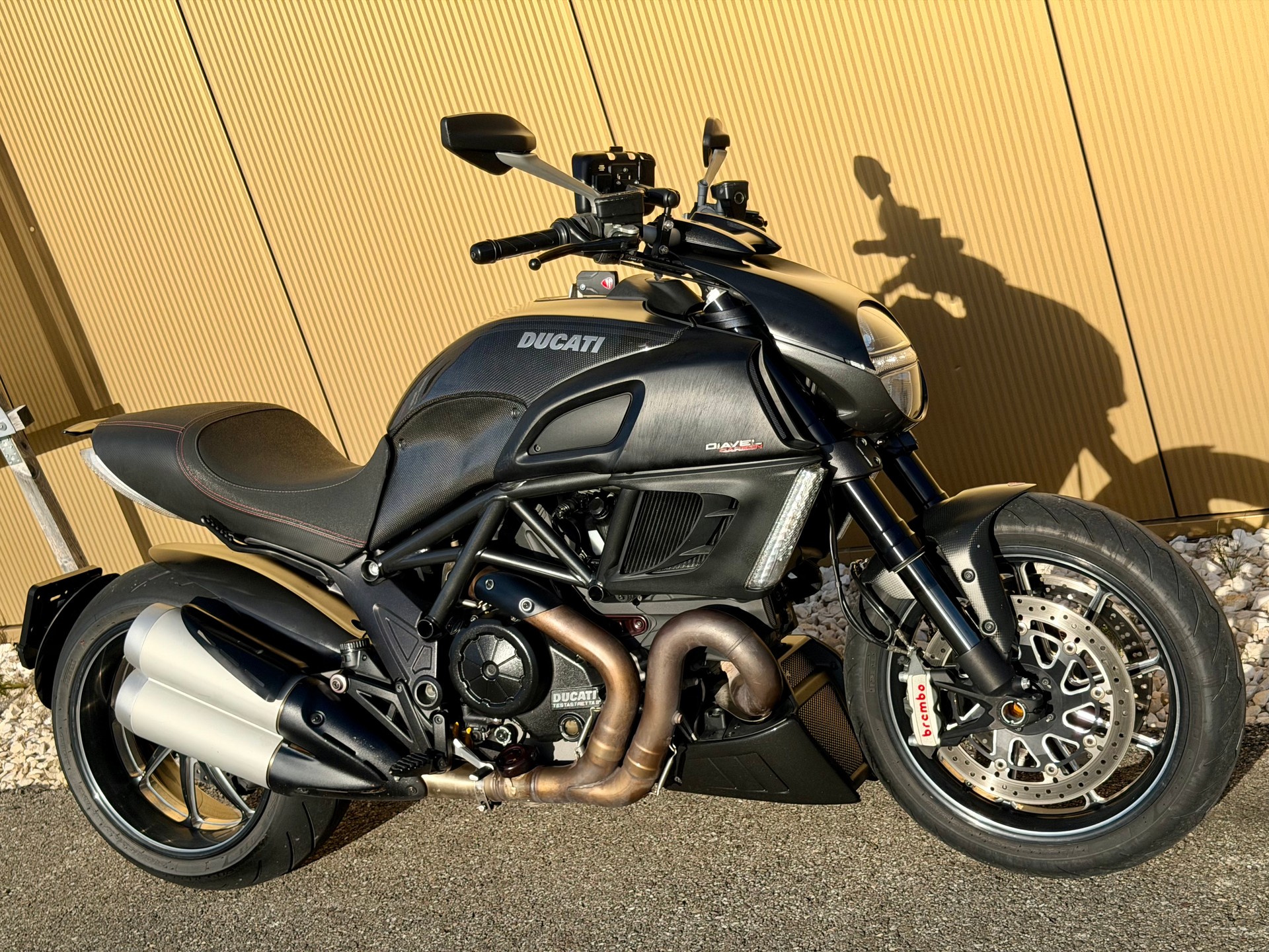DUCATI Diavel 1200 Carbon-showroom-element-2